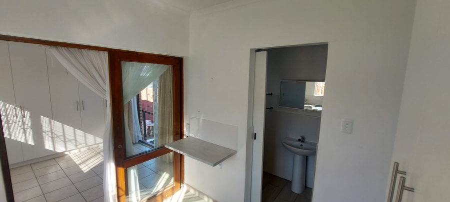 4 Bedroom Property for Sale in Wavecrest Eastern Cape